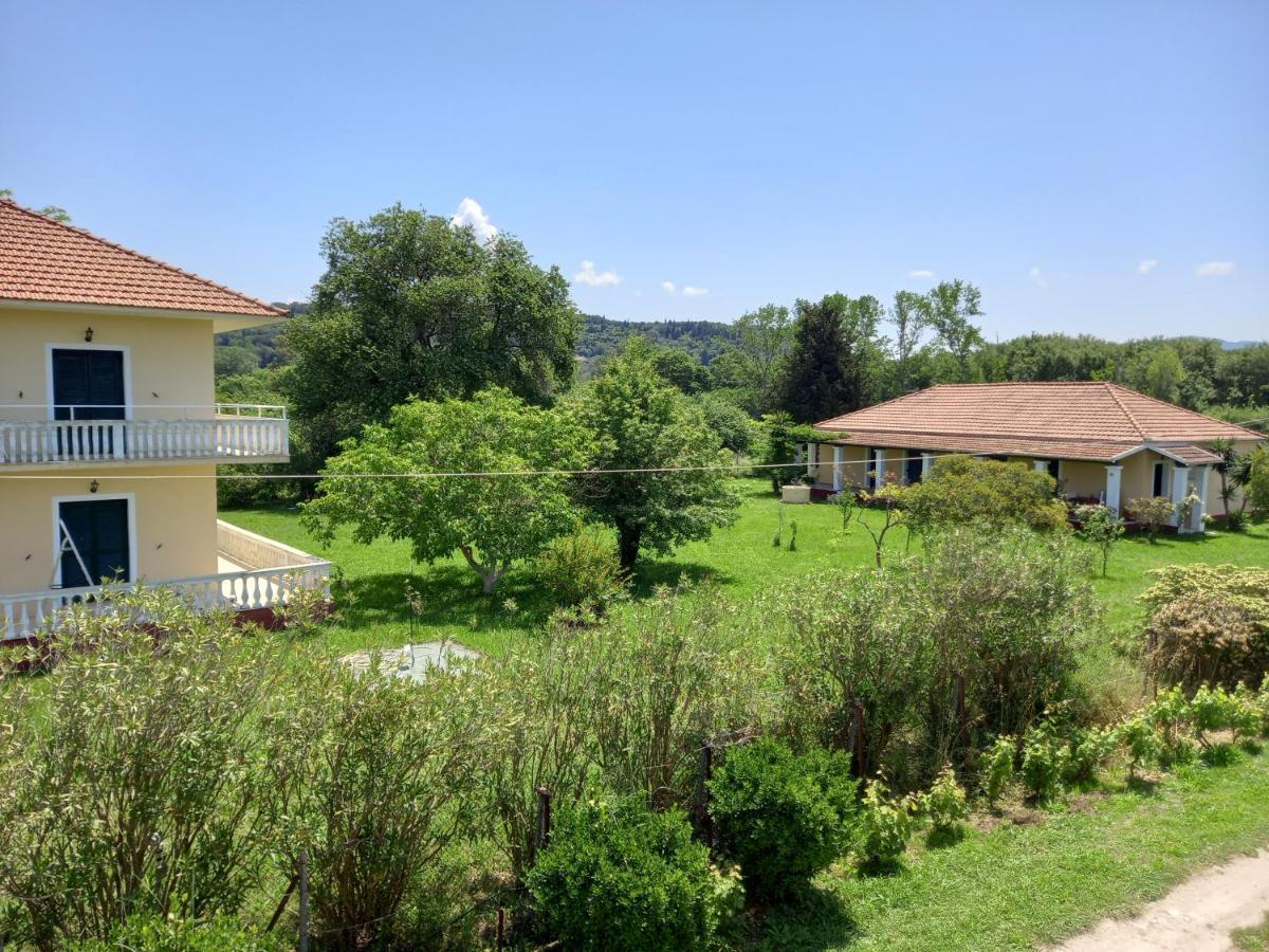 Kostas Apartments Сідарі Екстер'єр фото